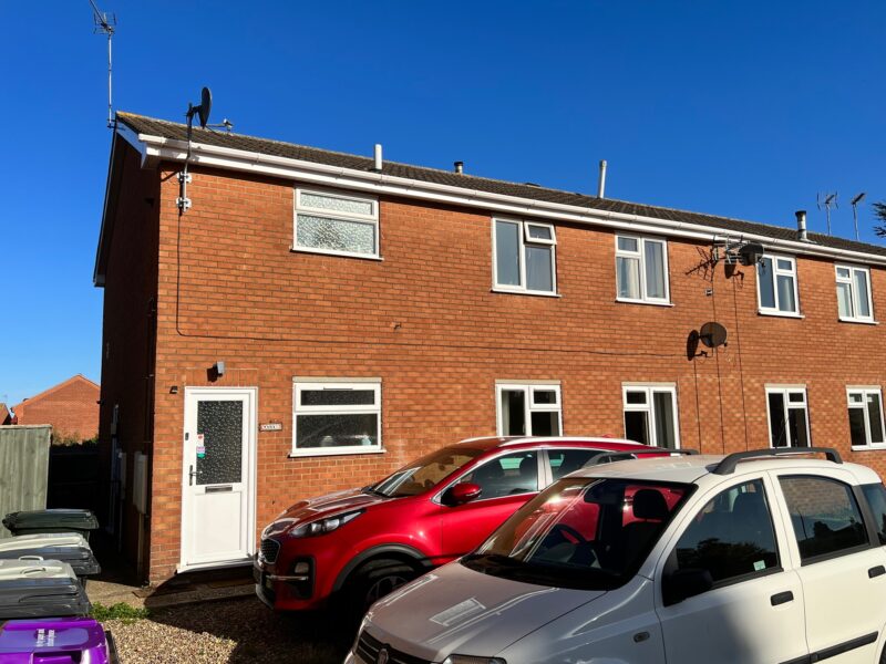 199 Newmarket
Louth
LN11 9EJ