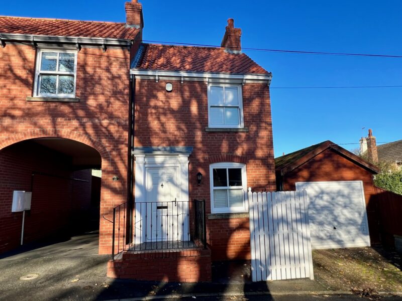 20 Mount Pleasant
Binbrook
Market Rasen
LN8 6BQ