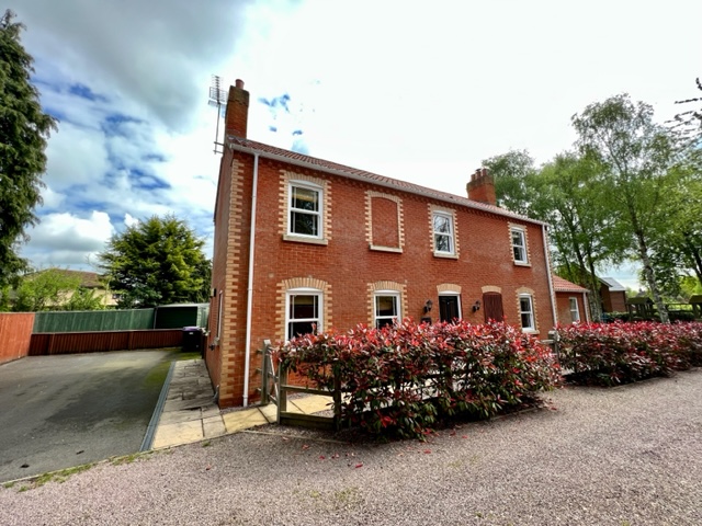Cornwood
Mill Lane
Legbourne
Louth
LN11 8LT