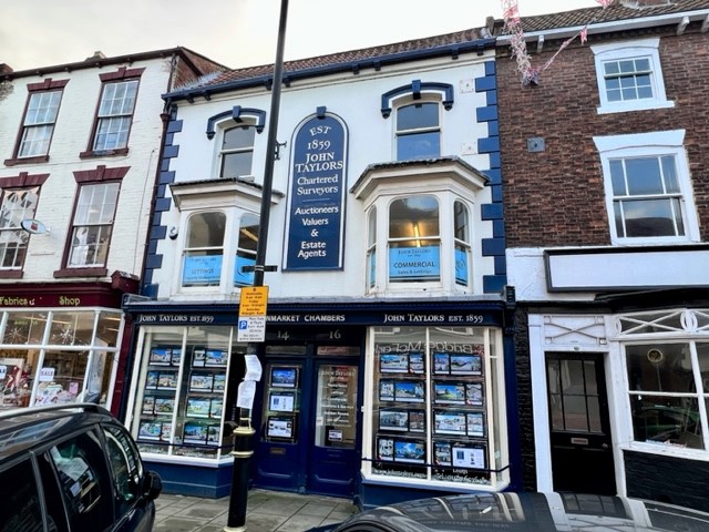 John Taylors Estate Agents
14-16
Cornmarket
Louth
LN11 9PY