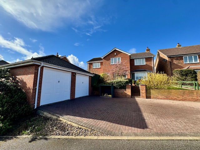 3 Riverside Rise
Louth
LN11 0GN