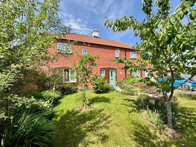 The Hawthorns
Manor Park
Legbourne
Louth
LN11 8NH