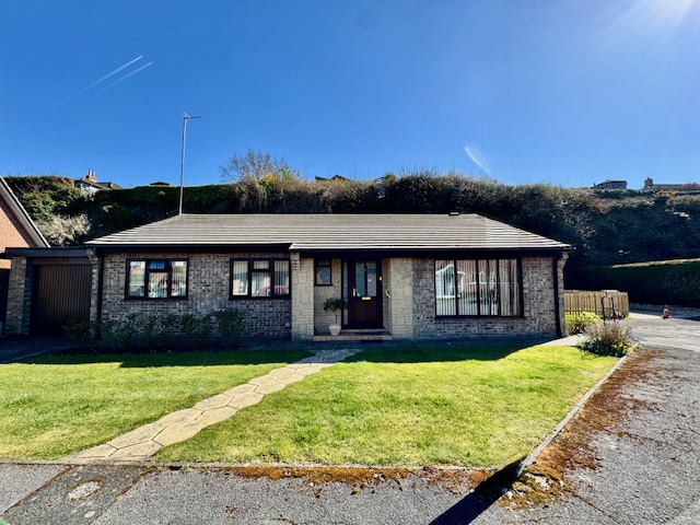 6 Quarryside
Louth
LN11 9JE