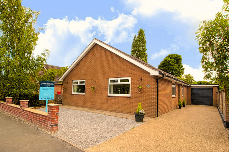 7 Swallow Drive
Louth
LN11 0DN