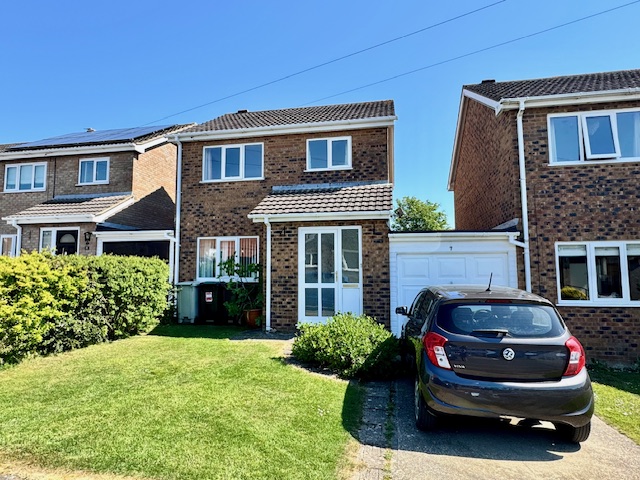 7 Southfield Drive
Louth
LN11 9ED
