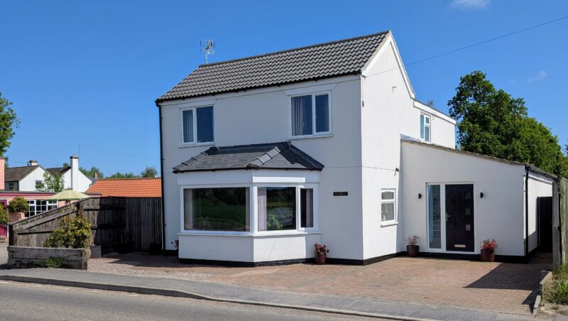 Glenmore
Station Road
Legbourne
Louth
LN11 8LL