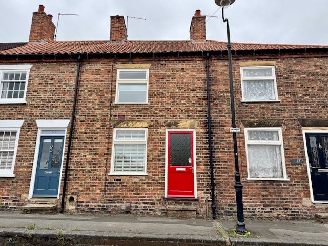 14 Kidgate
Louth
LN11 9HN