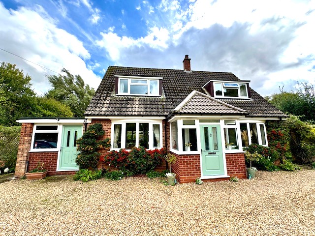 Briar Rose Cottage
Butt Lane
Goulceby
Louth
LN11 9UP